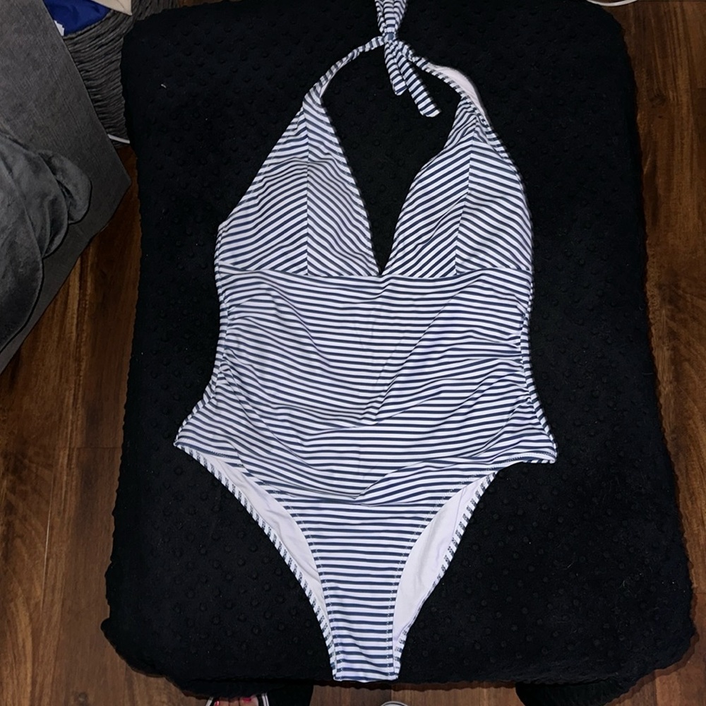 Cupshe one piece halter top swimsuit. Navy and white stripes. Worn once.